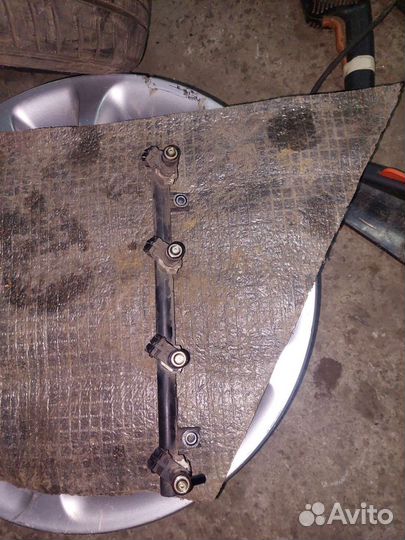 Renault Duster 2.0 топливная рампа с форсунками