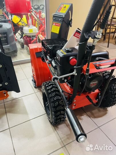 Снегоуборщик самоходный GX 270/9 HP