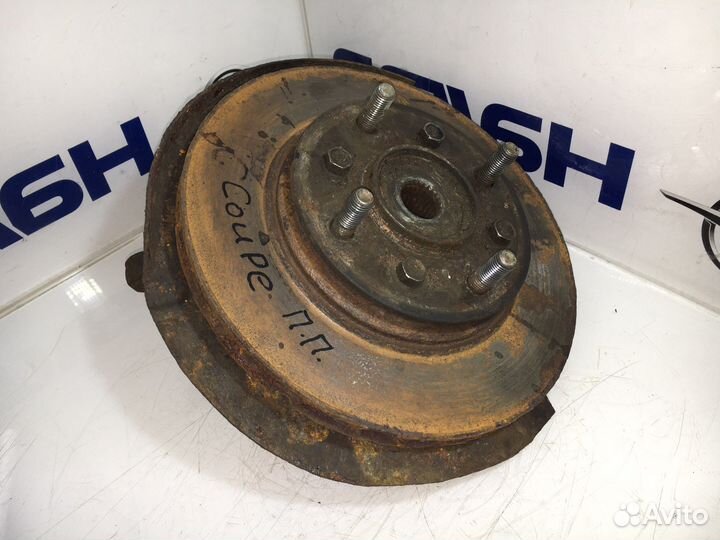 Поворотный кулак правый Hyundai Coupe RD