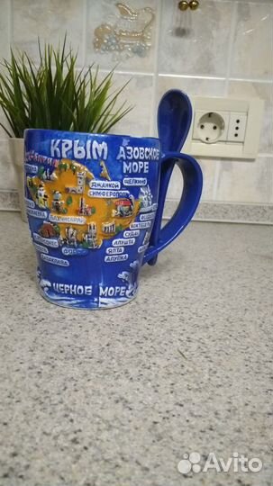 Заварочный чайник и чашка