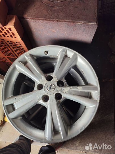 Диски на Lexus r18