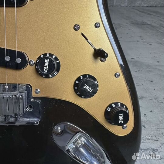 Электрогитара Fender American Deluxe Stratocaster