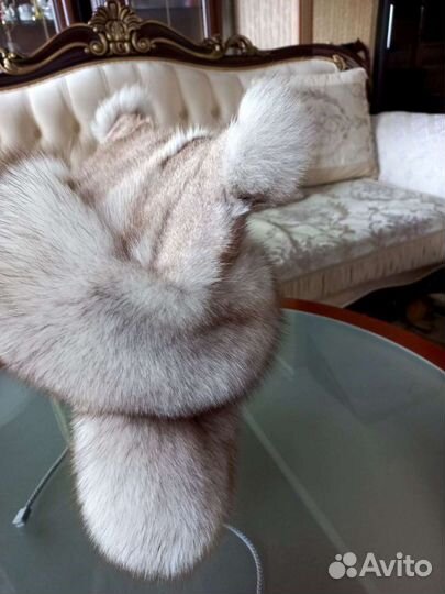 Зимняя шапка из меха песца