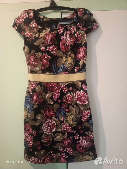 Платья пакетом. Размеры: 40, 42 44