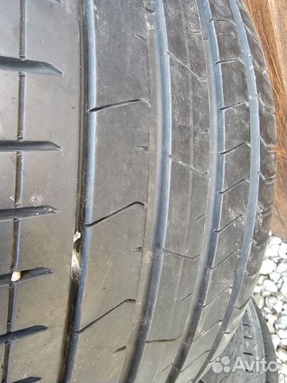 Pirelli P Zero 225/35 R19