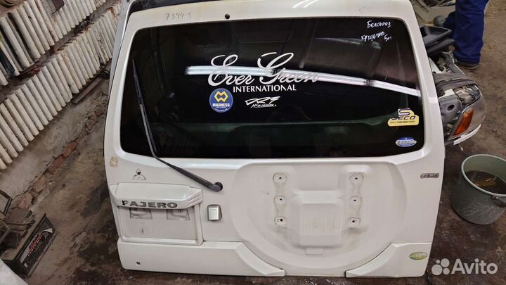 Дверь багажника pajero 3