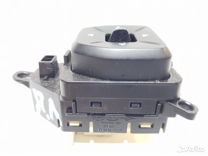 Блок регулировки зеркал передний левый Hyundai