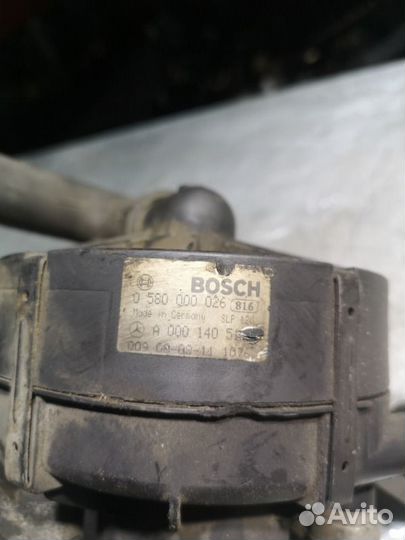 Насос продувки катализатора Mercedes C-Class W204