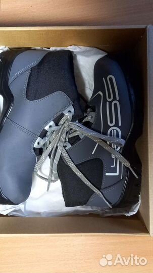 Лыжные ботинки spine