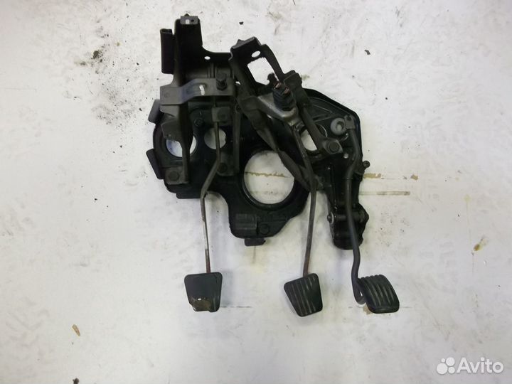 Блок педалей на дэу нексия 1-й кузов