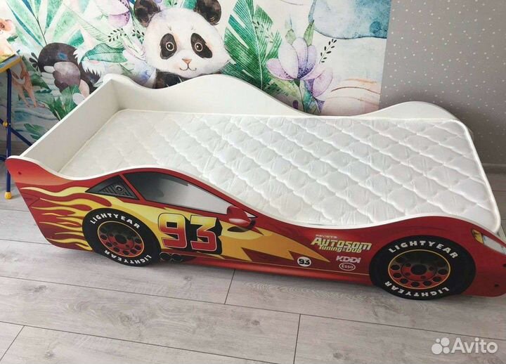 Кровать машинка детская