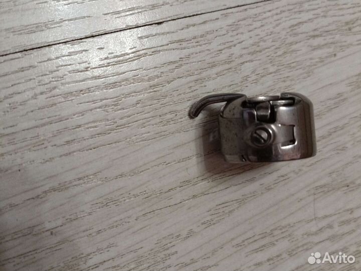 Челнок для швейной машины