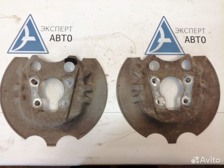 Кожух тормозного диска задний правый Berlingo