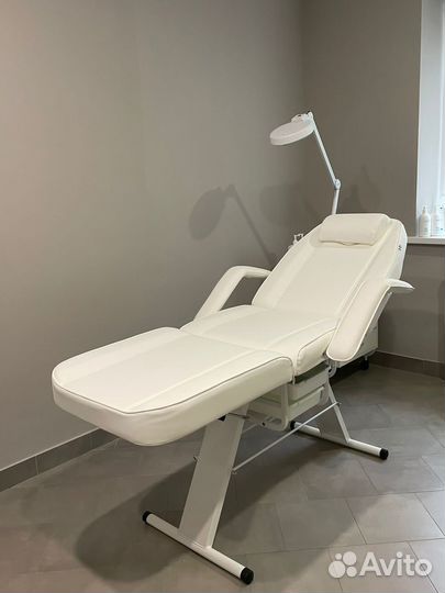 Косметологическое кресло/ кушетка новое