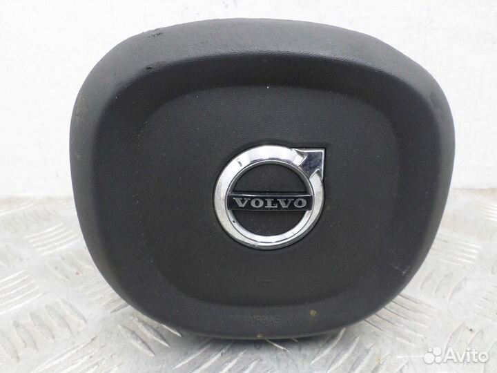 Подушка безопасности в рулевое колесо Volvo XC90