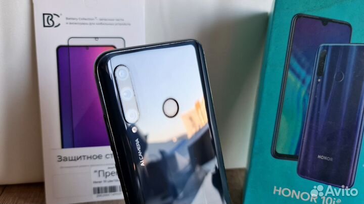 Телефон Huawei Honor 10i 4/128 V2k
