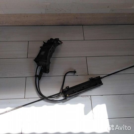 Стояночный тормоз электронный Renault Scenic 2