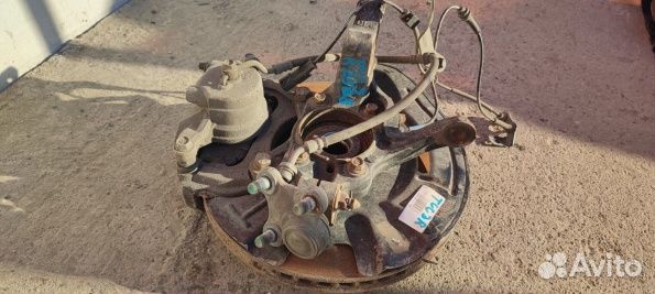 Hyundai Tucson 3 TL передний правый кулак в сборе