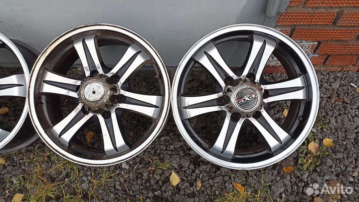 Литые диски r17 6/139.7 Ц.О 100