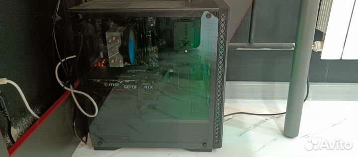 Игровой системный блок с монитором