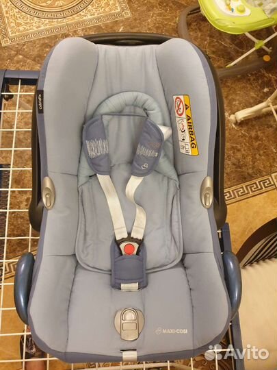 Автолюлька-переноска Maxi-Cosi Cabriofix