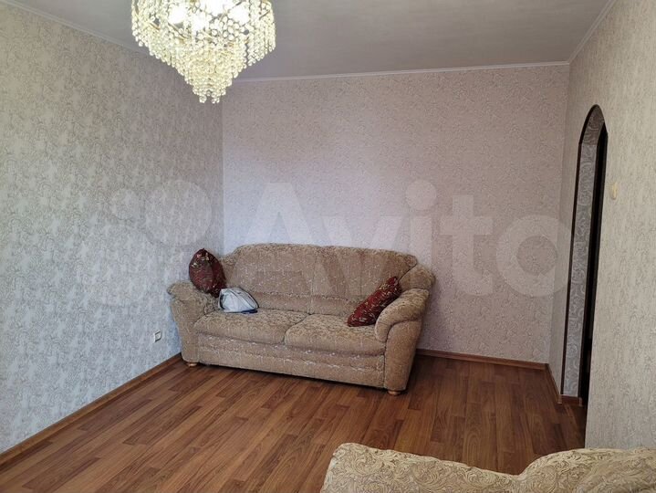 2-к. квартира, 50 м², 6/9 эт.