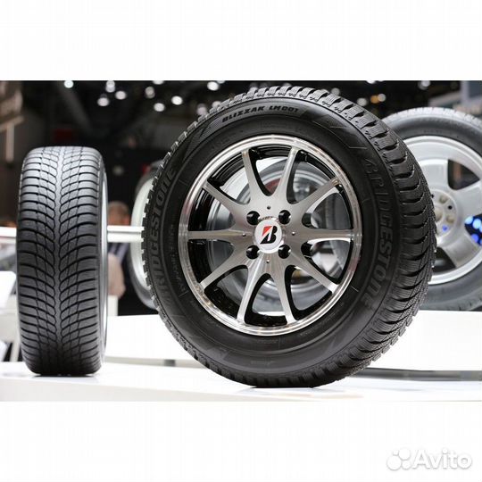 Bridgestone Blizzak LM-001 205/60 R16 102