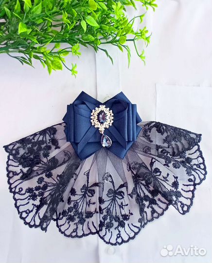 Брошь галстук