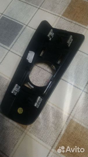 Ауди накладка под сеточку в обшивку средней стойки