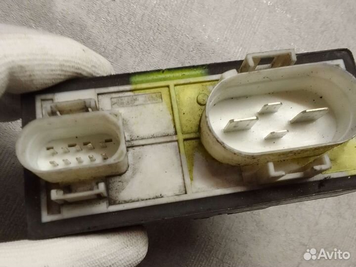 Реле вентилятора Фольксваген Шкода Сеат Ауди 01г