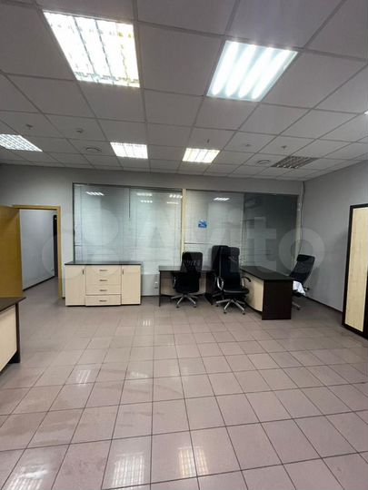 Офис с мокрой точкой, 50 м²