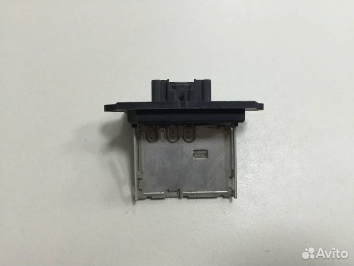 Резистор отопителя Nissan Tiida C11 2007-2014