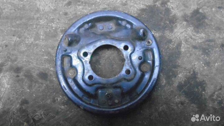 Щит опорный задний правый Ford Focus 3 1.6