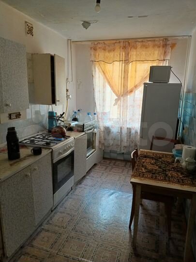 4-к. квартира, 85 м², 1/9 эт.