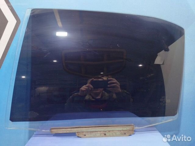 Стекло боковое двери Geely GC6 Лев