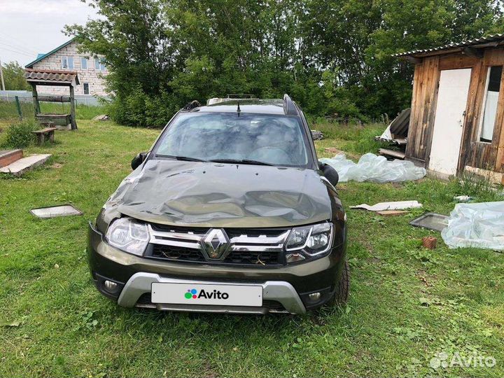 Renault Duster 1.5 МТ, 2017, битый, 110 000 км
