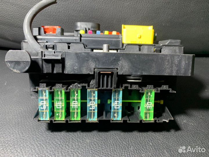 Блок предохранителей Peugeot 207 9667199780,bsmr09