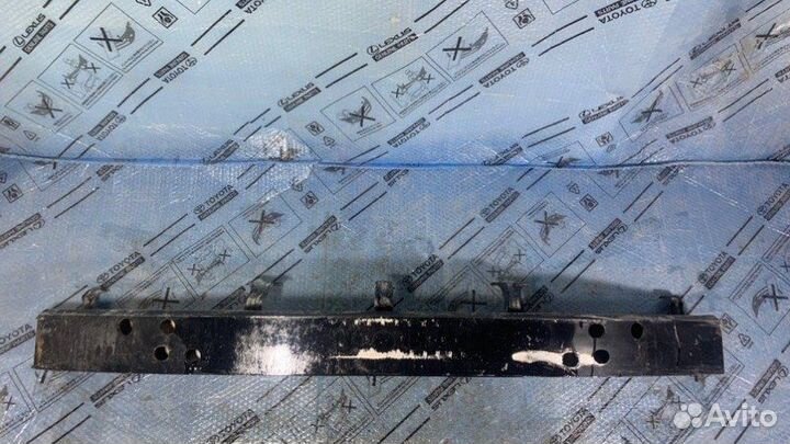 Усилитель бампера Toyota Land Cruiser Prado 150