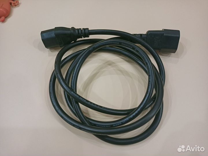 Удлинитель сетевого кабеля компьютера
