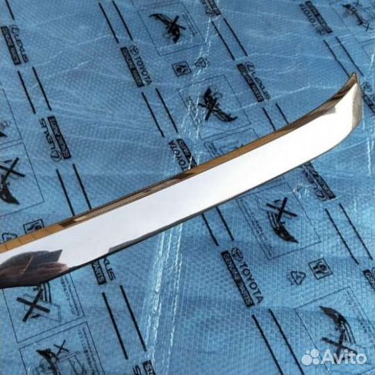 Молдинг капота хром Toyota Camry 50