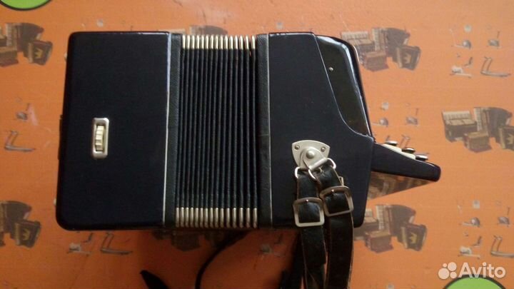 Баян этюд 205 в футляре почти новый