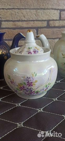 Заварочный чайник, сахарница