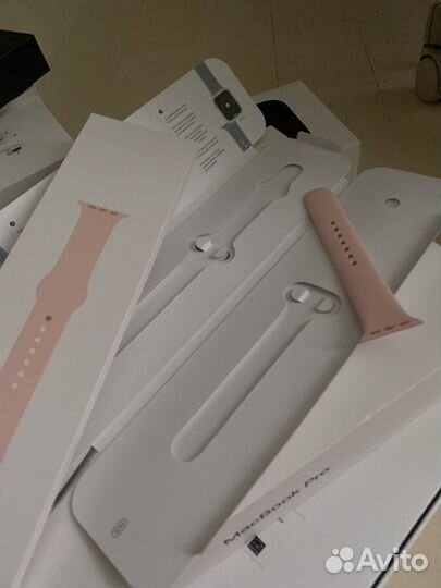 Коробка Apple watch и ремешок