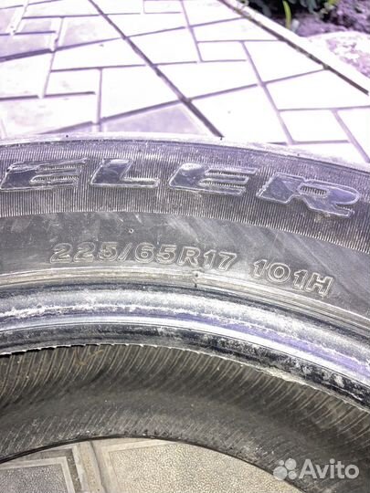 Bridgestone Dueler H/T 687 225/65 R17 101H