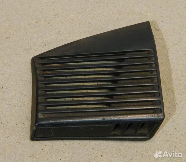 Накладка торпеды левая VW Golf 2