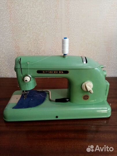Швейная машина Ржев 1962г(ретро)
