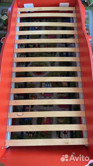 Детская кровать машина