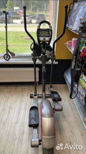 Эллиптический тренажер CardioPower E226