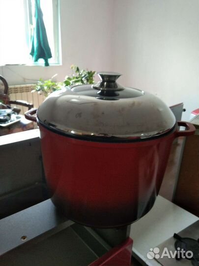 Казан чугунный и сотейник