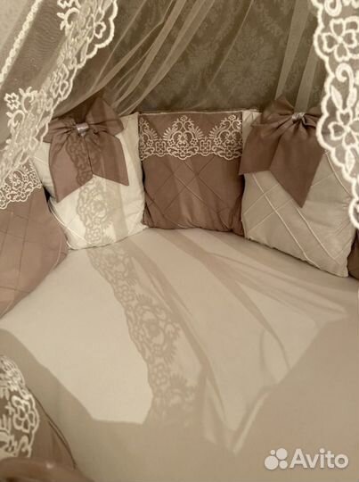 Бортики и балдахин